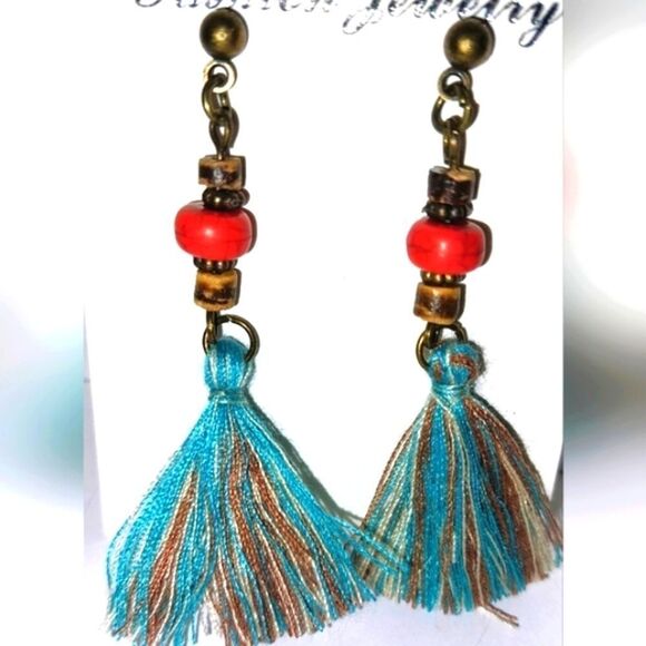 Gorgeous boho tassel earrings - Picture 1 of 5